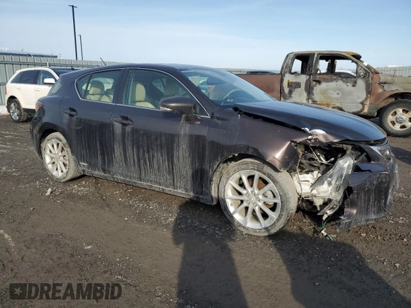 2013 Lexus CT 200h z VIN JTHKD5BH7D2125213, wystawiony jako Copart lot #49122645 z przebiegiem 166 743 mil mil oraz Szkody całkowita. Historia ofert i sprzedaży dostępna na DreamBid. Obrazek 4.
