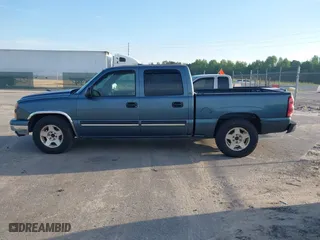 2006 Chevrolet Silverado 1500 LT2 with VIN 2GCEC13Z761347531, listed as a IAAI auction lot 42121593 with 344,438 mi miles. Bid and sale history available at carsss.com. Image 15.