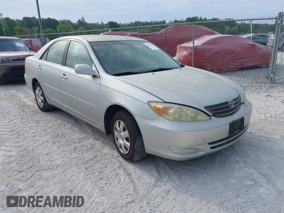 2004 Toyota Camry LE with VIN 4T1BE32K04U286257, listed as a IAAI auction lot 42079619 with 205,634 mi miles. Bid and sale history available at carsss.com. Image 1.