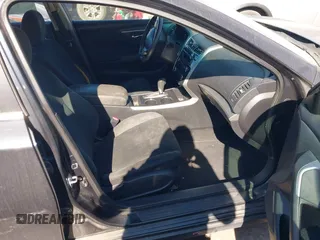 2015 Nissan Altima SV with VIN 1N4AL3AP4FC206265, listed as a IAAI auction lot 41671670 with 180,421 mi miles and . Bid and sale history available at DreamBid. Image 5.