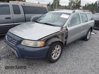 2005 Volvo XC70 with VIN YV1SZ592151195652, listed as a IAAI auction lot 42125275 with 183,928 mi miles and . Bid and sale history available at DreamBid. Image 18.
