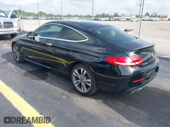 2018 Mercedes-Benz C 300 с VIN WDDWJ4KB1JF678659, выставлен на аукционе IAAI как лот 42447456 с пробегом 121 936 миль миль и . История ставок и продаж доступна на DreamBid. Изображение 3.