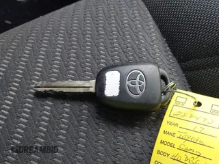 2017 Toyota Camry XLE z VIN 4T1BF1FK1HU805219, wystawiony jako IAAI lot #42199342 z przebiegiem 133 102 mil mil oraz . Historia ofert i sprzedaży dostępna na DreamBid. Obrazek 11.