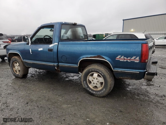 1992 Chevrolet C/K 1500 with VIN 1GCEK14K3NZ112621, listed as a Copart auction lot 44625615 with 334,773 mi miles and Salvage Title. Bid and sale history available at carsss.com. Image 2.