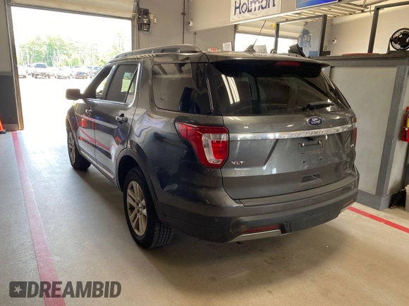 2019 Ford Explorer XLT z VIN 1FM5K8D85KGB20171, wystawiony jako IAAI lot #42734889 z przebiegiem 83 569 mil mil oraz . Historia ofert i sprzedaży dostępna na DreamBid. Obrazek 5.