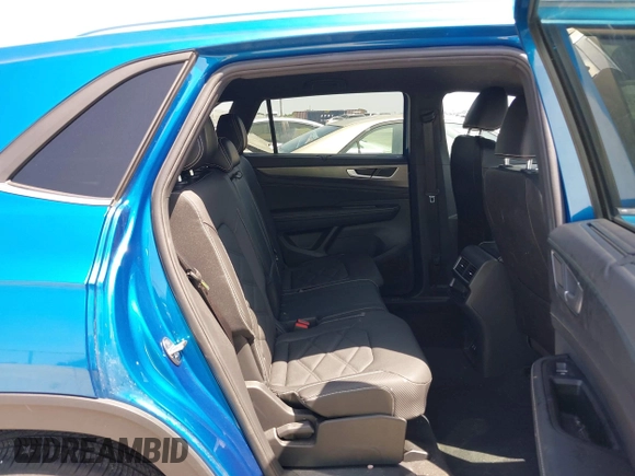 2024 Volkswagen Atlas SE with VIN 1V2HE2CA6RC218474, listed as a IAAI auction lot 42292257 with 19,654 mi miles and . Bid and sale history available at DreamBid. Image 8.
