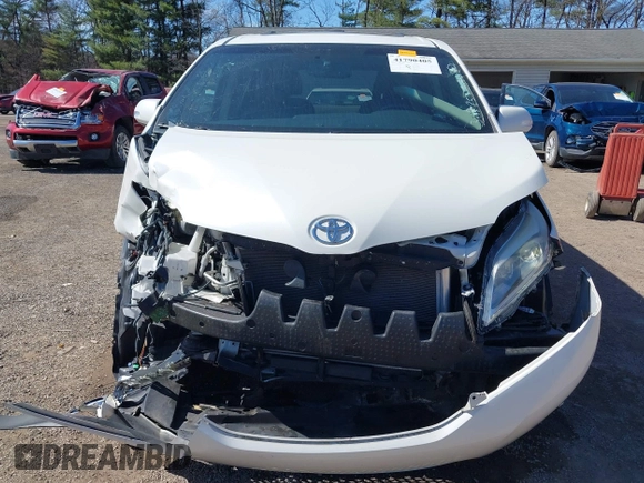 2017 Toyota Sienna XLE with VIN 5TDDZ3DC8HS176753, listed as a IAAI auction lot 41790405 with 81,450 mi miles and . Bid and sale history available at DreamBid. Image 13.