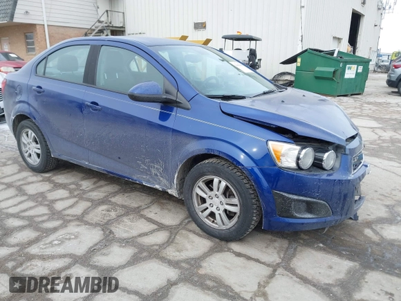 2012 Chevrolet Sonic LS z VIN 1G1JA5SH6C4199806, wystawiony jako IAAI lot #41454660 z przebiegiem 124 691 mil mil oraz . Historia ofert i sprzedaży dostępna na DreamBid. Obrazek 1.