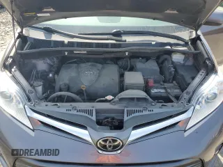 2019 Toyota Sienna XLE with VIN 5TDDZ3DC5KS221137, listed as a Copart auction lot 60358185 with 105,767 mi miles and Salvage title. Bid and sale history available at DreamBid. Image 12.