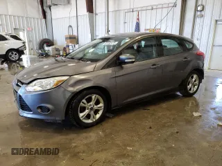 2014 Ford Focus SE with VIN 1FADP3K28EL188565, listed as a Copart auction lot 45162475 with 117,684 mi miles and Clean Title. Bid and sale history available at carsss.com. Image 1.