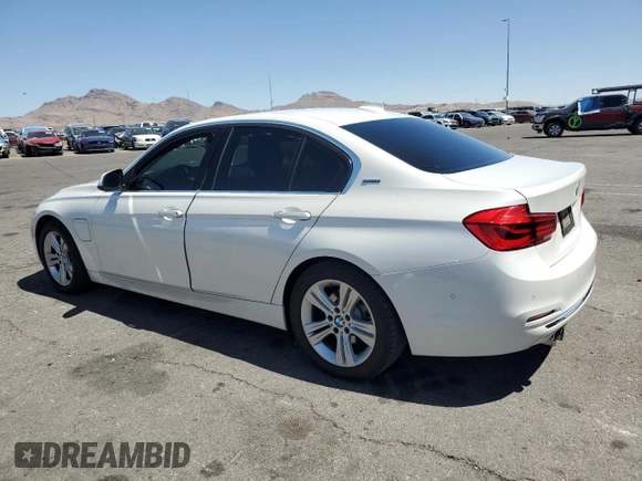 2016 BMW 3 Series 330e iPerformance with VIN WBA8E1C52GK479678, listed as a Copart auction lot 54372055 with 186,028 mi miles and Clean Title. Bid and sale history available at carsss.com. Image 2.