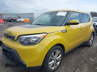 2015 Kia Soul + with VIN KNDJP3A52F7186605, listed as a IAAI auction lot 41711620 with 68,205 mi miles. Bid and sale history available at carsss.com. Image 17.