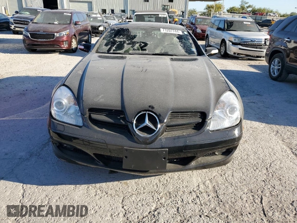 2008 Mercedes-Benz SLK-Class 3.0L with VIN WDBWK54F58F188487, listed as a Copart auction lot 71207744 with 85,281 mi miles and Salvage Title. Bid and sale history available at carsss.com. Image 5.