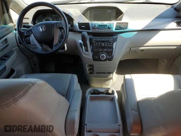 2011 Honda Odyssey EX-L with VIN 5FNRL5H69BB104978, listed as a Copart auction lot 52332375 with 221,526 mi miles and Non Repairable. Bid and sale history available at DreamBid. Image 8.