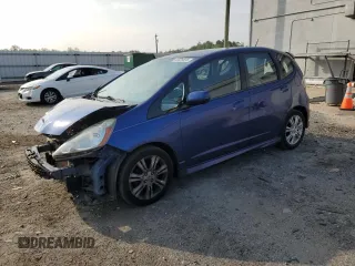 2010 Honda Fit Sport with VIN JHMGE8H46AC008219, listed as a Copart auction lot 60028655 with 211,413 mi miles and Salvage title. Bid and sale history available at DreamBid. Image 1.