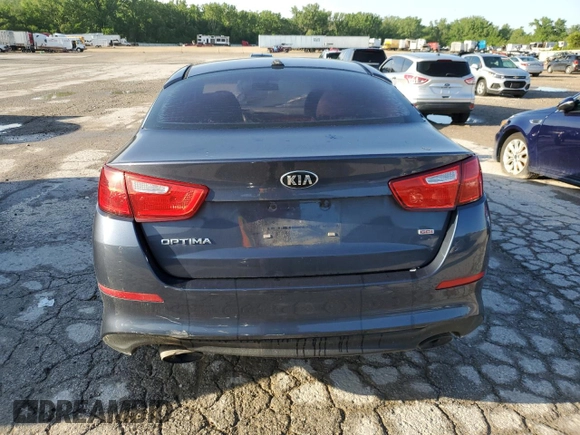 2015 Kia Optima LX z VIN 5XXGM4A71FG413543, wystawiony jako Copart lot #53517554 z przebiegiem 70 454 mil mil oraz Czysty tytuł • Clean title. Historia ofert i sprzedaży dostępna na DreamBid. Obrazek 6.