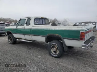1992 Dodge D/W 250 with VIN 3B7KM23C3NM507302, listed as a Copart auction lot 41542815 with 217,340 mi miles and Clean Title. Bid and sale history available at carsss.com. Image 2.