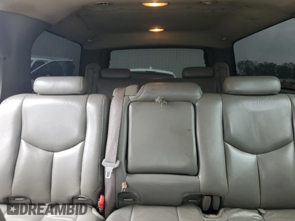 2005 Chevrolet Suburban LT with VIN 1GNFK16Z85J134683, listed as a Copart auction lot 71528434 with 233,134 mi miles and Salvage Title. Bid and sale history available at carsss.com. Image 10.
