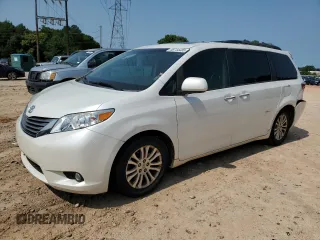 2015 Toyota Sienna XLE with VIN 5TDYK3DC2FS583924, listed as a Copart auction lot 58744485 with 161,665 mi miles and Salvage title. Bid and sale history available at DreamBid. Image 1.