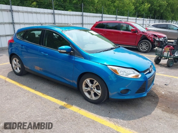 2014 Ford Focus SE z VIN 1FADP3K27EL459969, wystawiony jako IAAI lot #42412165 z przebiegiem 77 055 mil mil oraz . Historia ofert i sprzedaży dostępna na DreamBid. Obrazek 1.