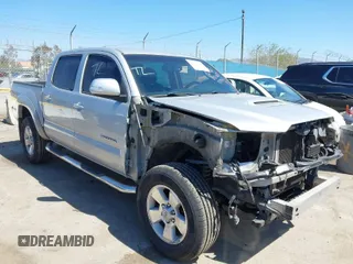 2012 Toyota Tacoma PreRunner z VIN 3TMJU4GN9CM133763, wystawiony jako IAAI lot #41799451 z przebiegiem 235 656 mil mil oraz . Historia ofert i sprzedaży dostępna na DreamBid. Obrazek 1.
