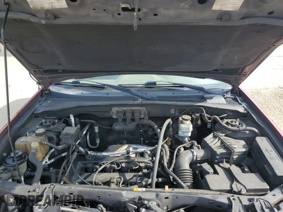 2005 Mercury Mariner Convenience with VIN 4M2YU56Z85DJ12274, listed as a Copart auction lot 52148105 with 213,826 mi miles and Salvage title. Bid and sale history available at DreamBid. Image 12.