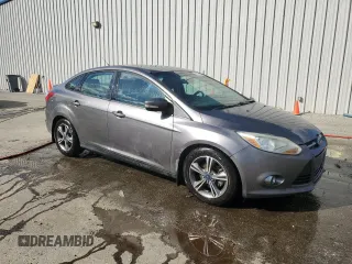 2014 Ford Focus SE with VIN 1FADP3F21EL244324, listed as a Copart auction lot 48793795 with 69,809 mi miles and Salvage Title. Bid and sale history available at carsss.com. Image 4.