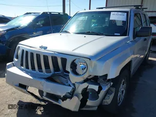 2010 Jeep Patriot Sport with VIN 1J4NT2GB1AD519675, listed as a IAAI auction lot 41321426 with 239,093 mi miles. Bid and sale history available at carsss.com. Image 6.
