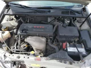 2004 Toyota Camry LE z VIN 4T1BE32K34U305013, wystawiony jako Copart lot #60912085 z przebiegiem 127 247 mil mil oraz Szkoda całkowita • Salvage title. Historia ofert i sprzedaży dostępna na DreamBid. Obrazek 11.