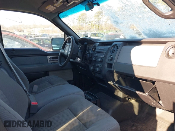 2011 Ford F-150 XL with VIN 1FTFW1EF9BFD05864, listed as a IAAI auction lot 41415000 with 999,999 mi miles. Bid and sale history available at carsss.com. Image 5.
