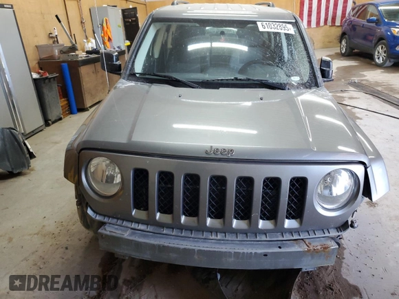2014 Jeep Patriot Latitude with VIN 1C4NJRFBXED546921, listed as a Copart auction lot 61032895 with 133,344 mi miles and Clean title. Bid and sale history available at DreamBid. Image 5.