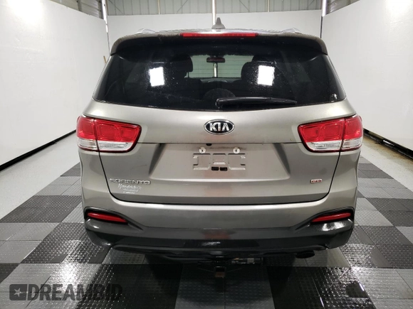 2018 Kia Sorento LX with VIN 5XYPG4A36JG345376, listed as a Copart auction lot 50245185 with 124,644 mi miles and Clean Title. Bid and sale history available at carsss.com. Image 6.