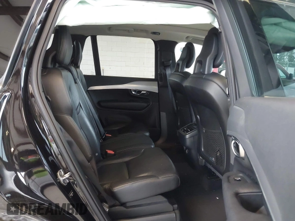 2018 Volvo XC90 Momentum with VIN YV4102PK2J1343506, listed as a IAAI auction lot 41763318 with 89,203 mi miles. Bid and sale history available at carsss.com. Image 8.