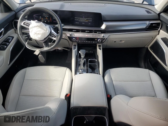 2024 Kia Telluride S with VIN 5XYP6DGC1RG500941, listed as a Copart auction lot 55522735 with 7,172 mi miles and Salvage title. Bid and sale history available at DreamBid. Image 8.