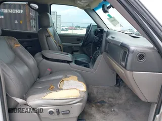 2004 Chevrolet Tahoe LT with VIN 1GNEC13Z04R250425, listed as a IAAI auction lot 42468164 with 237,684 mi miles and . Bid and sale history available at DreamBid. Image 5.