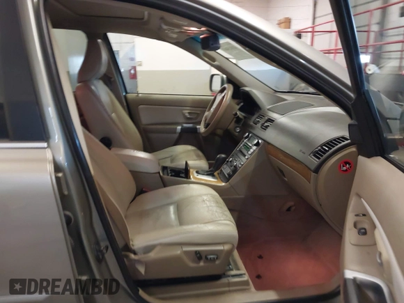 2008 Volvo XC90 I6 with VIN YV4CM982681440304, listed as a IAAI auction lot 41815063 with 206,926 mi miles. Bid and sale history available at carsss.com. Image 5.