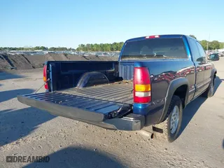 2000 Chevrolet Silverado 1500 LS with VIN 2GCEC19T6Y1319371, listed as a IAAI auction lot 42056328 with 177,762 mi miles. Bid and sale history available at carsss.com. Image 13.