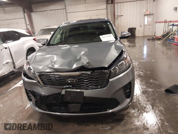 2020 Kia Sorento LX with VIN 5XYPGDA32LG663708, listed as a IAAI auction lot 41172341 with 61,729 mi miles. Bid and sale history available at carsss.com. Image 12.