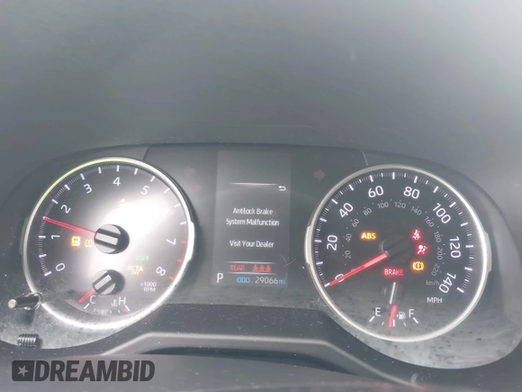 2020 Toyota RAV4 XLE with VIN 2T3W1RFV3LW100110, listed as a IAAI auction lot 42423963 with 29,066 mi miles and . Bid and sale history available at DreamBid. Image 7.