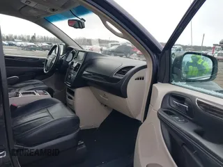 2013 Chrysler Town & Country Touring with VIN 2C4RC1BGXDR613852, listed as a IAAI auction lot 40973841 with 150,234 mi miles. Bid and sale history available at carsss.com. Image 5.