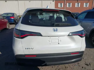 2024 Honda HR-V LX with VIN 3CZRZ1H39RM717194, listed as a IAAI auction lot 41222734 with 11,814 mi miles. Bid and sale history available at carsss.com. Image 16.