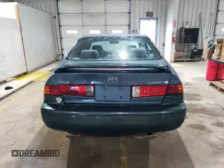 2000 Toyota Camry CE z VIN 4T1BG22K7YU744080, wystawiony jako Copart lot #56675105 z przebiegiem 226 154 mil mil oraz Szkoda całkowita • Salvage title. Historia ofert i sprzedaży dostępna na DreamBid. Obrazek 6.