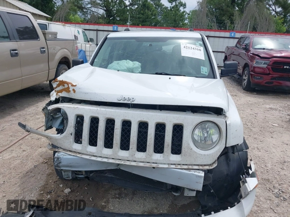 2016 Jeep Patriot Latitude with VIN 1C4NJPFA9GD682004, listed as a IAAI auction lot 42124310 with 146,396 mi miles and . Bid and sale history available at DreamBid. Image 12.