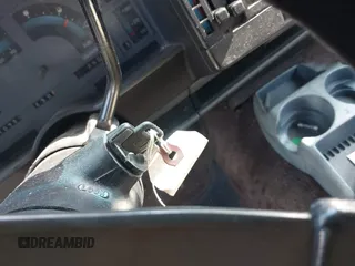 1987 Chevrolet Blazer с VIN 1GNCS18R2H8188749, выставлен на аукционе IAAI как лот 42705290 с пробегом 110 735 миль миль и . История ставок и продаж доступна на DreamBid. Изображение 11.