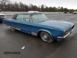 1968 Chrysler New Yorker z VIN CH3K8F117244, wystawiony jako Copart lot #51514955 z przebiegiem 95 618 mil mil oraz Tytuł czysty. Historia ofert i sprzedaży dostępna na DreamBid. Obrazek 4.
