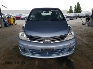 2011 Nissan Versa S z VIN 3N1BC1CP4BL496590, wystawiony jako Copart lot #60434735 z przebiegiem 113 425 mil mil oraz Szkoda całkowita • Salvage title. Historia ofert i sprzedaży dostępna na DreamBid. Obrazek 5.