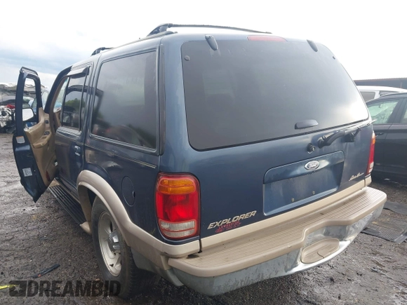 2000 Ford Explorer Eddie Bauer with VIN 1FMZU64E5YUB81536, listed as a IAAI auction lot 42270655 with 375,868 mi miles and . Bid and sale history available at DreamBid. Image 3.