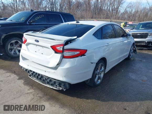 2014 Ford Fusion SE with VIN 3FA6P0H98ER272236, listed as a IAAI auction lot 41624642 with 201,930 mi miles. Bid and sale history available at carsss.com. Image 4.