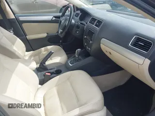 2013 Volkswagen Jetta SE с VIN 3VWDP7AJ1DM372752, выставлен на аукционе IAAI как лот 42380204 с пробегом 186 737 миль миль и . История ставок и продаж доступна на DreamBid. Изображение 5.