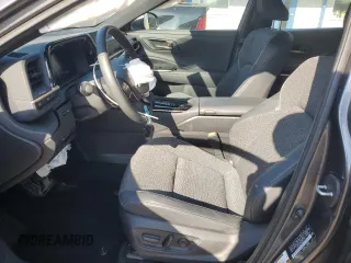 2024 Toyota Crown XLE z VIN JTDAAAAFXR3019516, wystawiony jako Copart lot #53822055 z przebiegiem 23 775 mil mil oraz Szkoda całkowita • Salvage title. Historia ofert i sprzedaży dostępna na DreamBid. Obrazek 7.